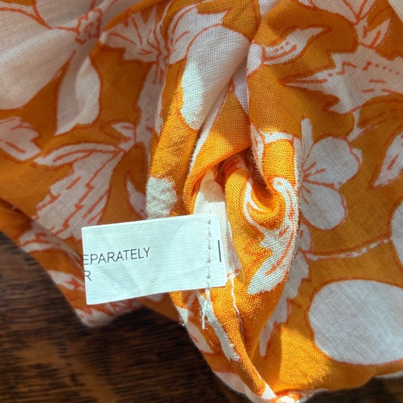 NWOT Nimbu beautiful floral sleeveless blouse - Picture 12 of 12